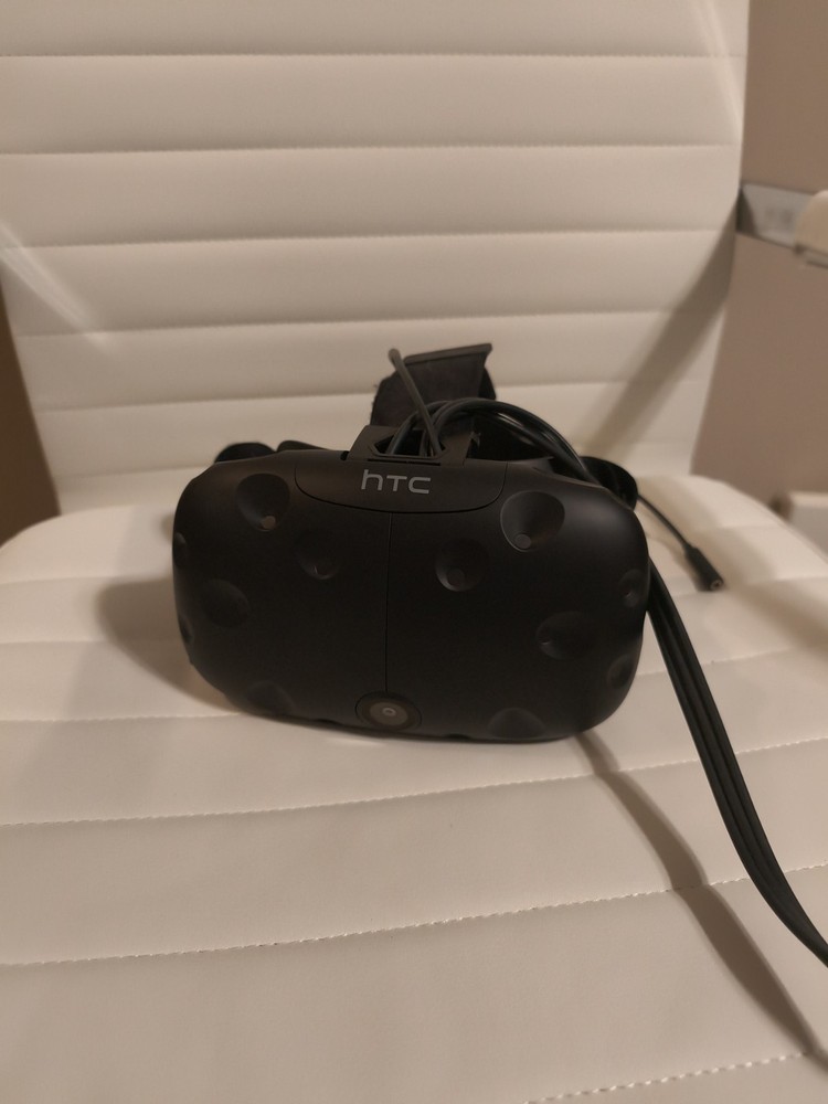 HTC Vive VR Headset (read description)