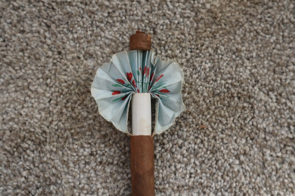 vintage CIGAR HAND FAN pull pop-out