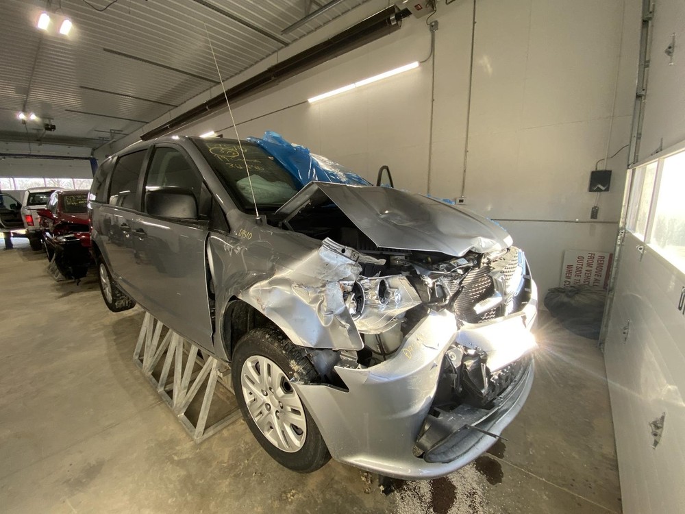 Used Floor Jack fits: 2019 Dodge Caravan Grade A