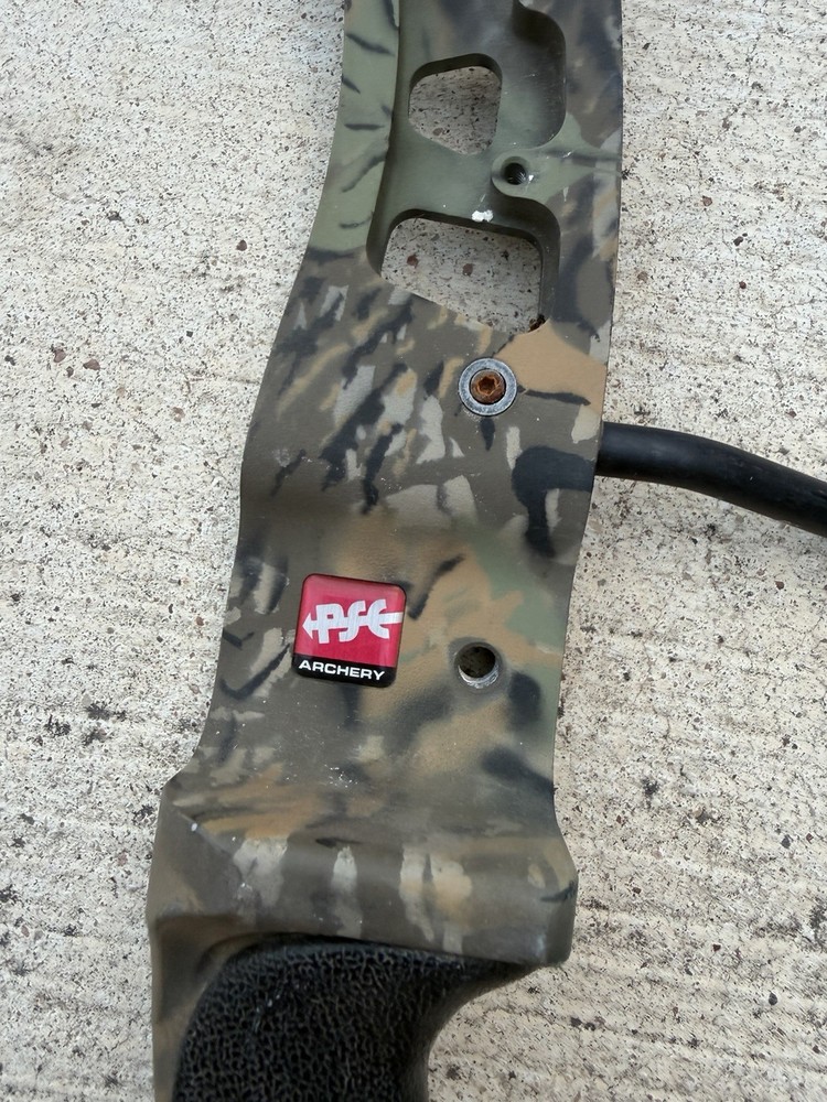PSE Coyote Bow Right Handed