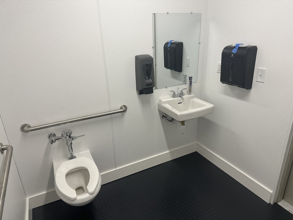 Restroom shipping container Conex Portable bathroom