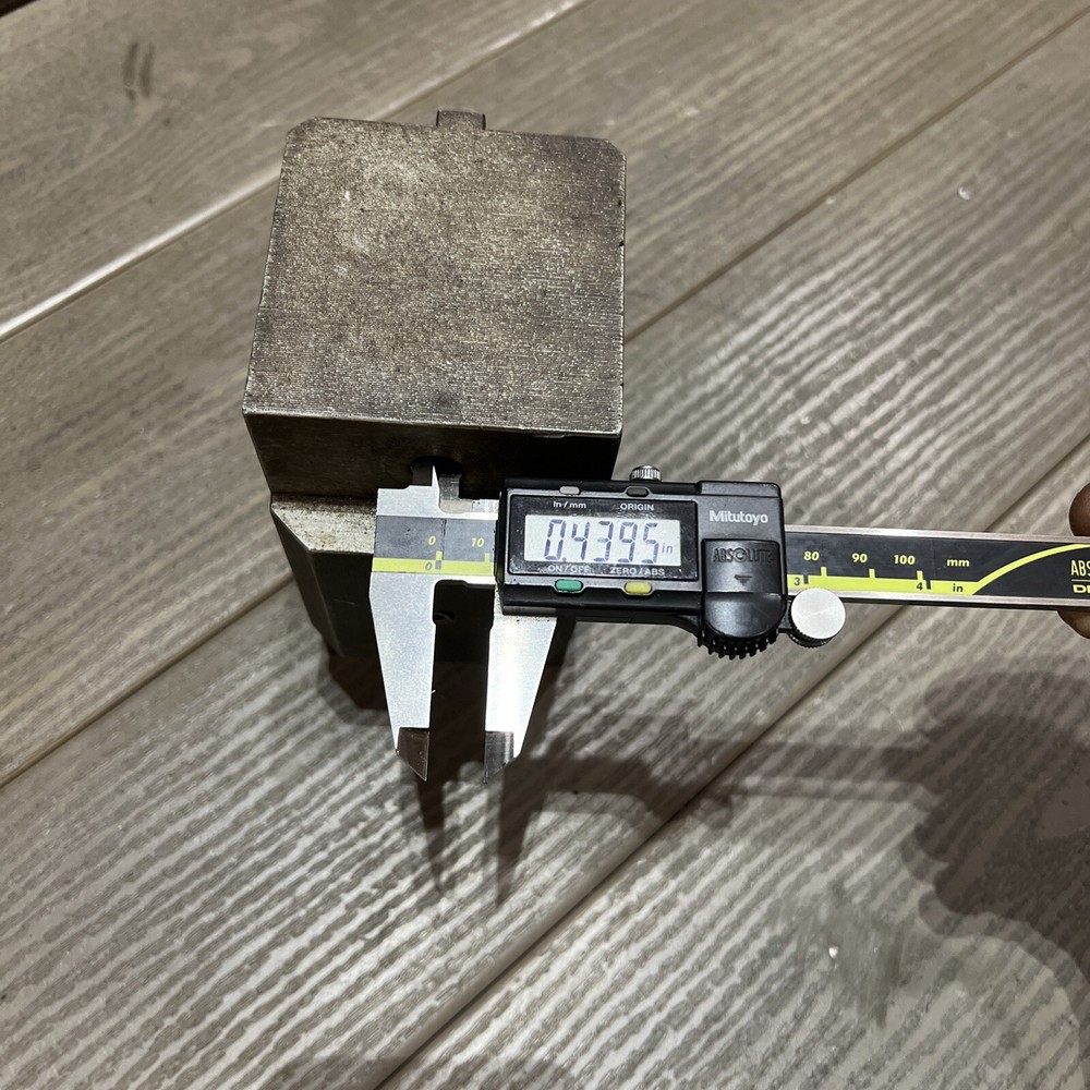 VERTICAL LATHE TOOL BLOCK HOLDER (E1)