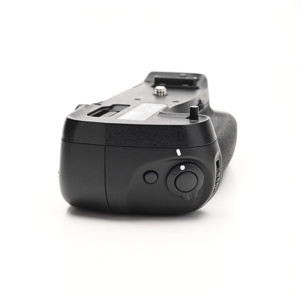 Nikon MB-D17 Multi Power Battery Pack for Nikon D500 #659