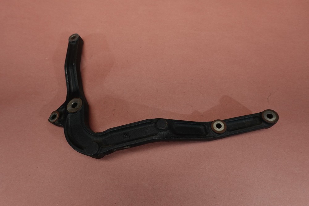 2000-2007 Honda Shadow Sabre VT1100 VT1100C2 Exhaust Header Pipe Bracket Mount