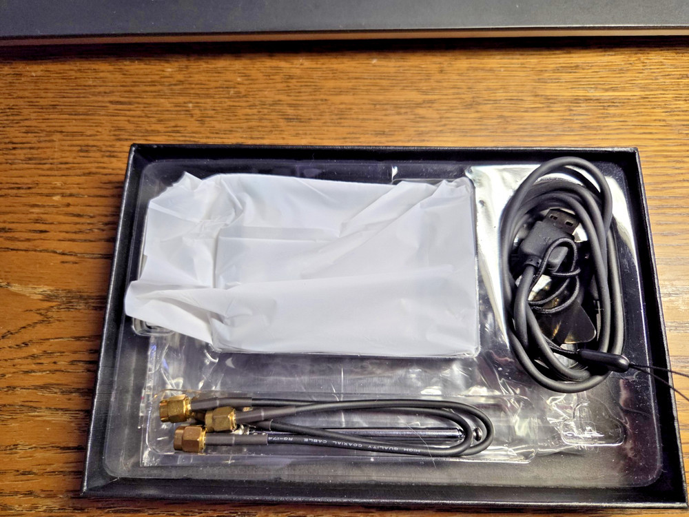 Tiny Spectrum Analyzer TinySA 100kHz-960MHz Portable Frequency Analyzer in Box