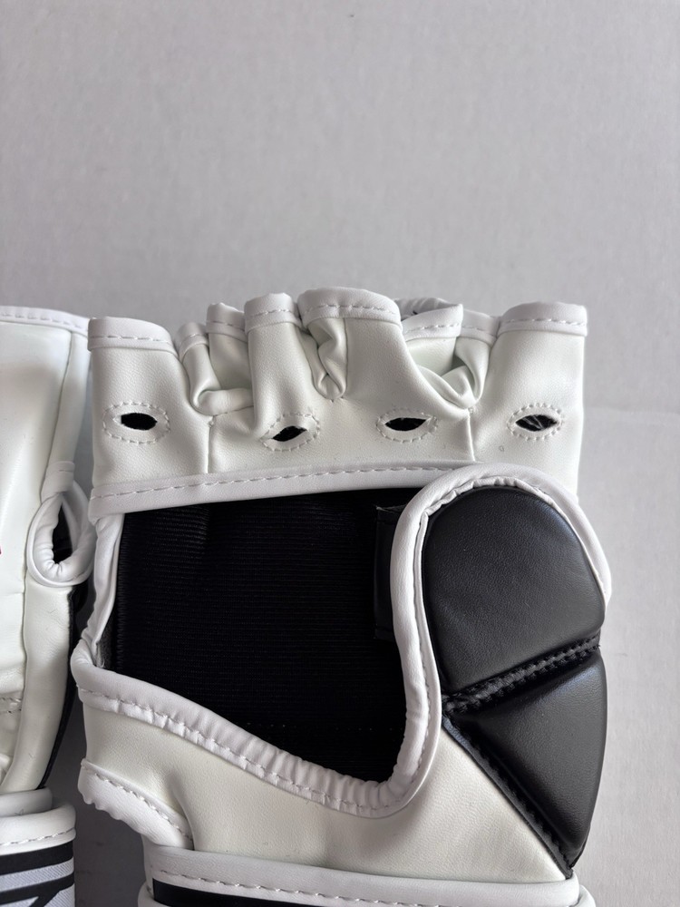 F45 MMA Grappling Gloves Size M Sparring Training Open Palm Hook & Loop