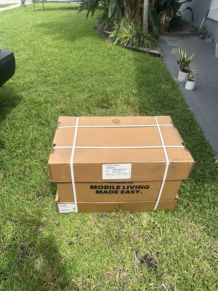 Dometic Air Conditioning Units