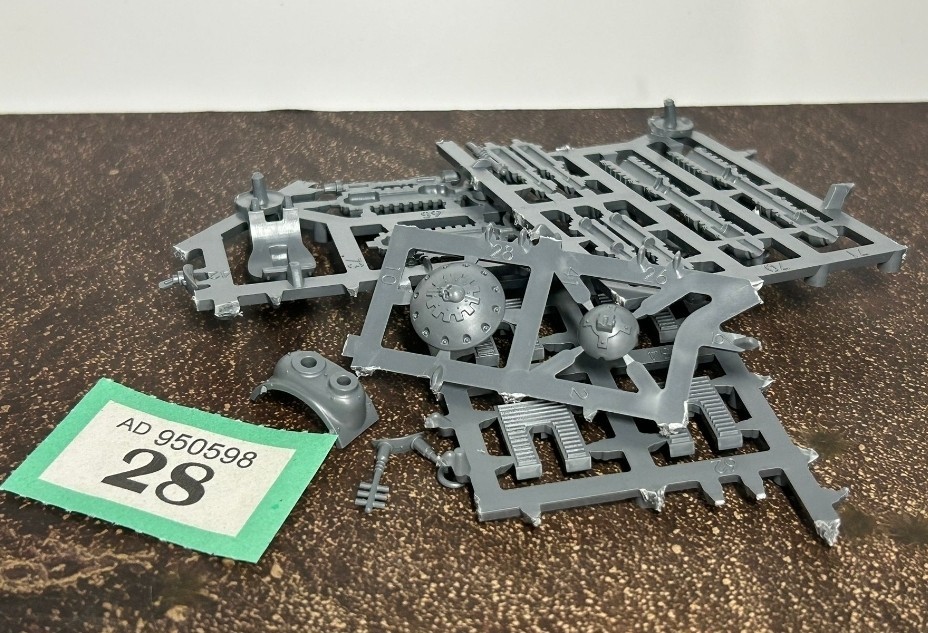Warhammer 40k Small Adeptus Mechanicus Bits Pack Unpainted