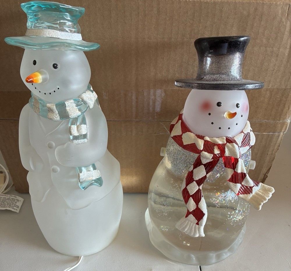 Snowman Lot Lamp And Snowglobe