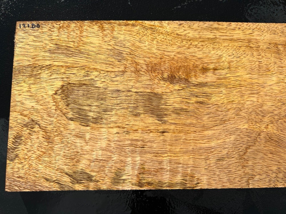 Hawaiian Curly Mango Board #12180