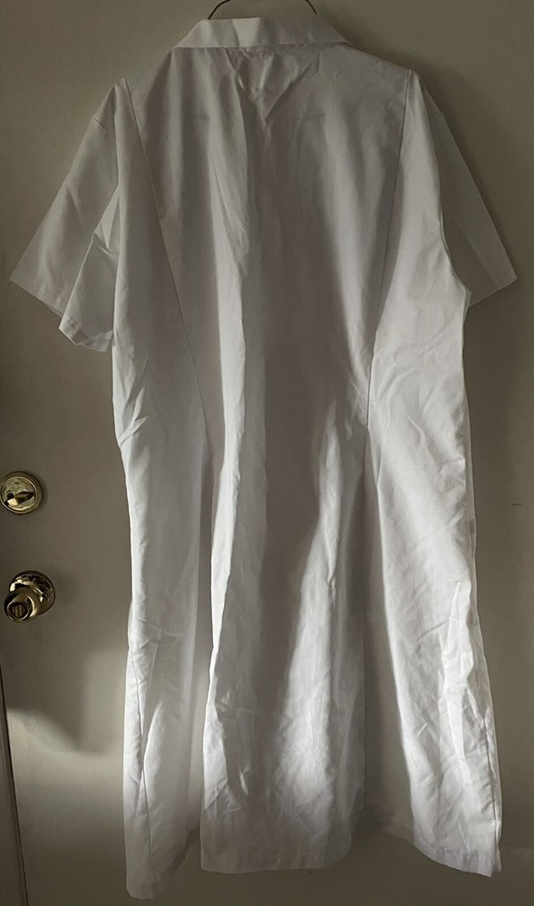 Size 46 Short Sleeve Fitted Laboratory Coat