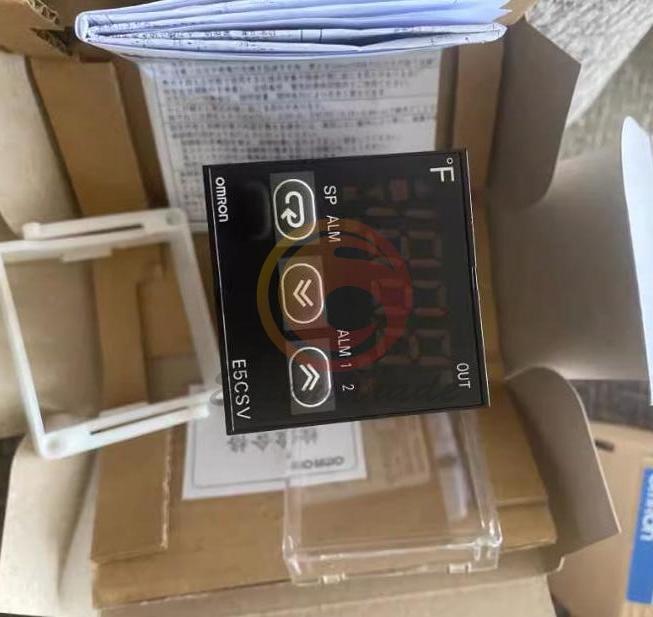 1PC Omron E5CSV-QG Temperature controller new