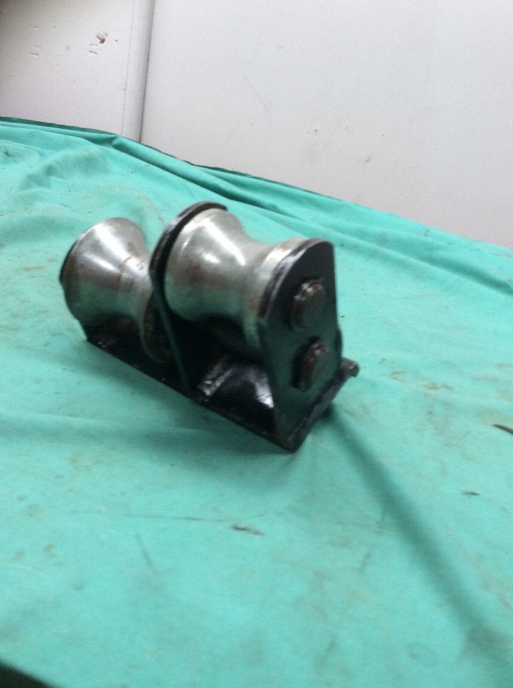 GREENLEE 37282 ROLLER SUPPORT PVC COATED 555