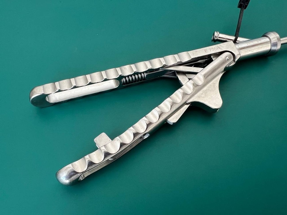 Laparoscopic Needle Holder E705R
