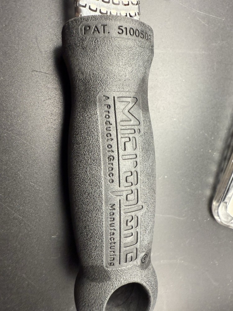 Microplane Graters (2) Zester & Extra Course Black Handles