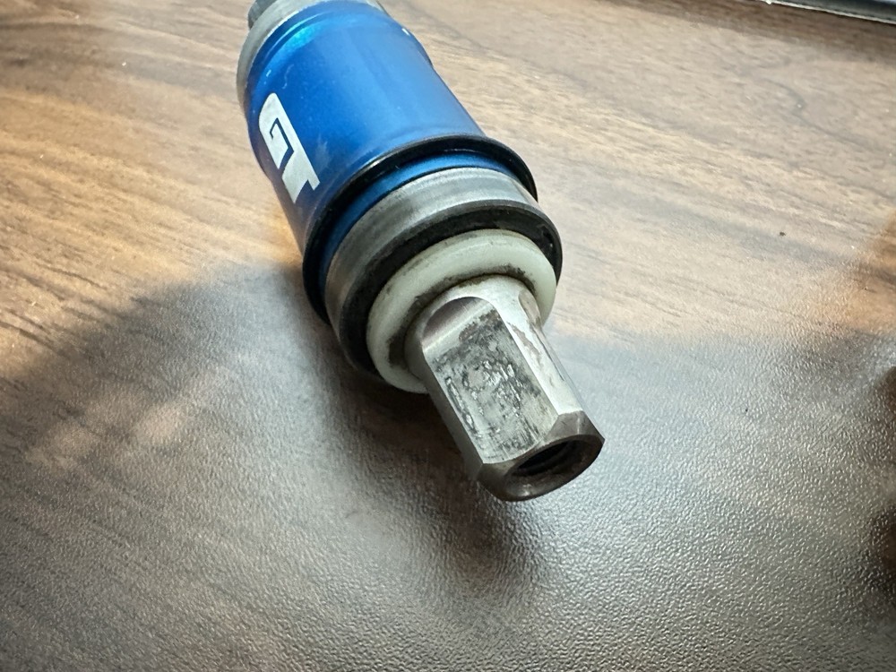 1990 GT Titan 68mm square taper bottom bracket