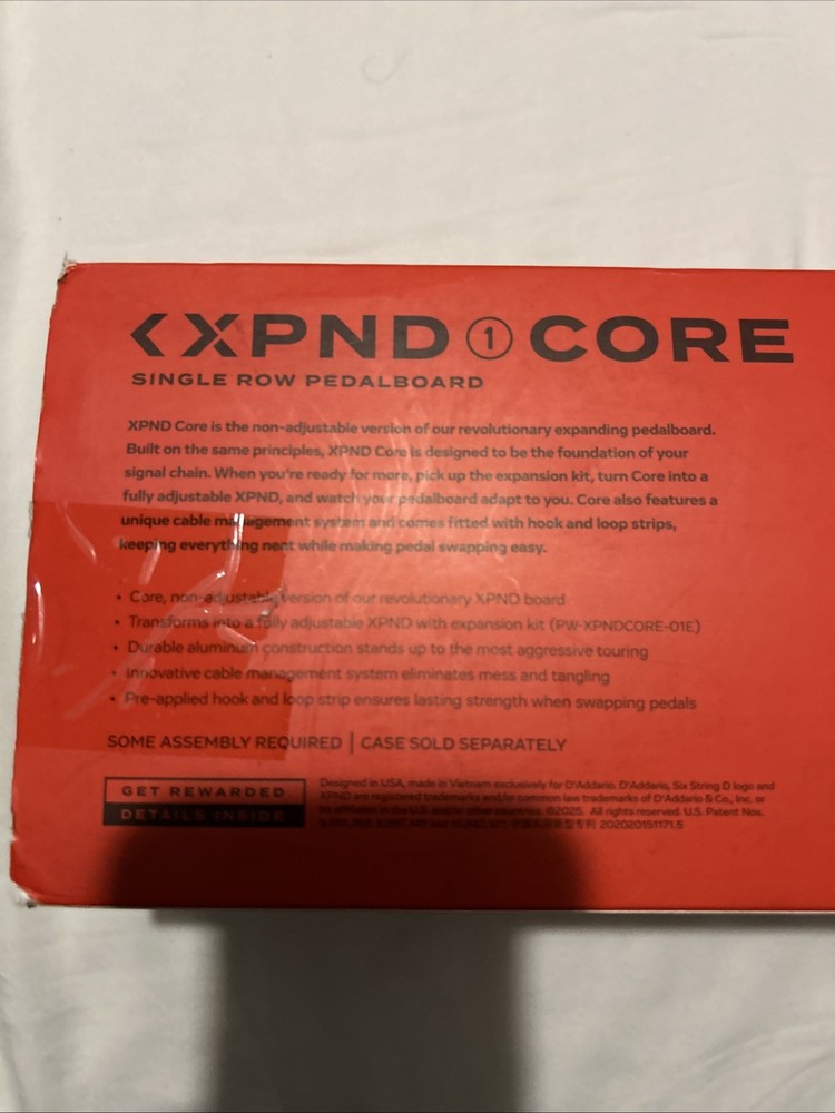 D'Addario XPND Core Single Row Pedalboard Small Black