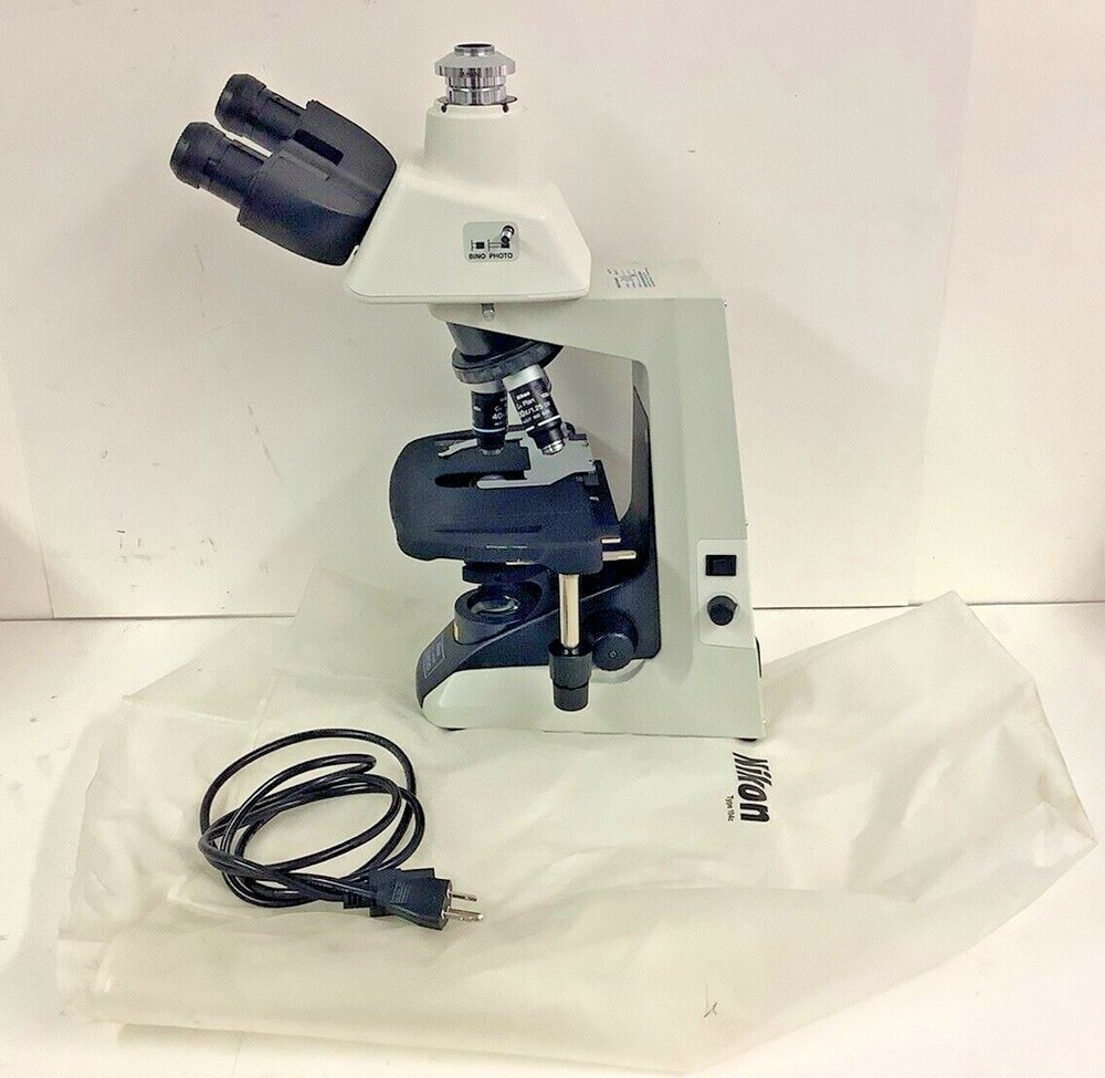 Nikon Eclipse E200 Trinocular Microscope Pro Biological Microscope 10X/40X/100X
