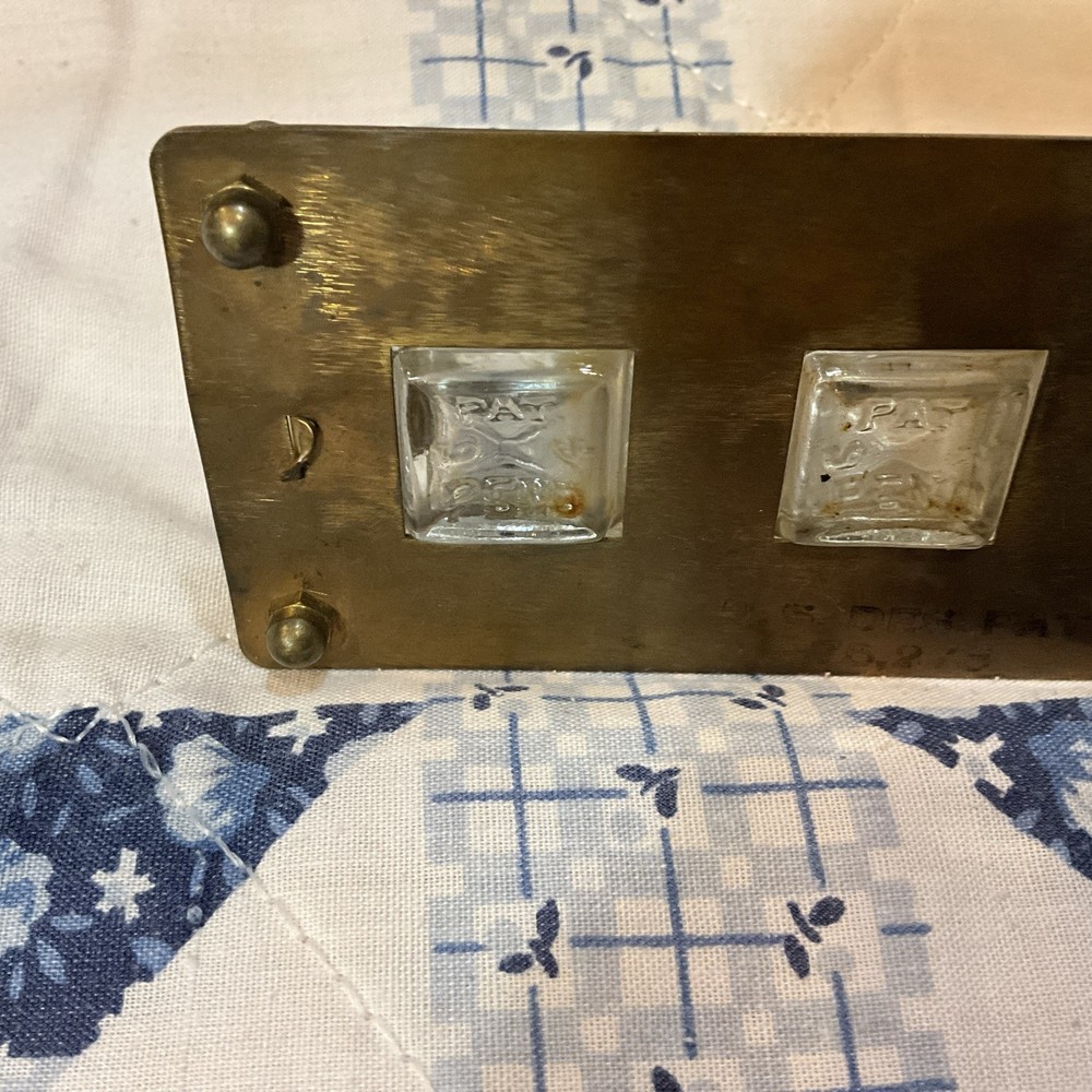 Vintage Locking Perfume Metal Caddy. No Key. Old.