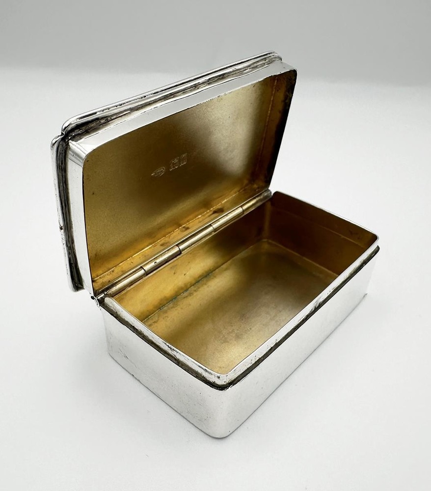 EDWARDIAN RECTANGULAR SNUFF BOX STERLING SILVER LONDON 1906 B T GREENING