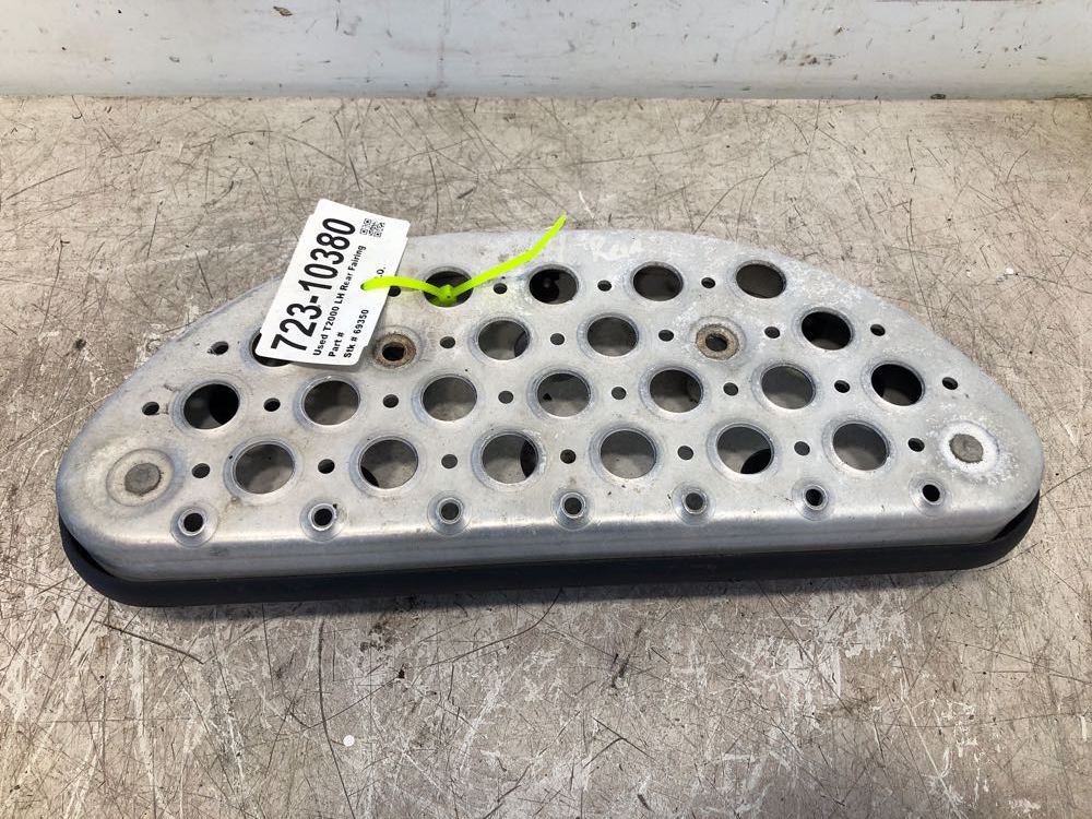 2000 Kenworth T2000 Step (723-10380)