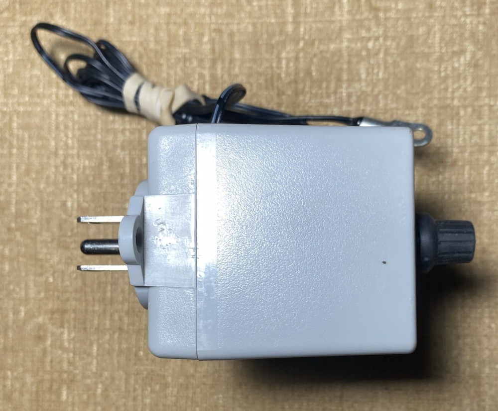 VSC-DNe Variable Speed Fan Controller With Photocell for Day/Night Operation