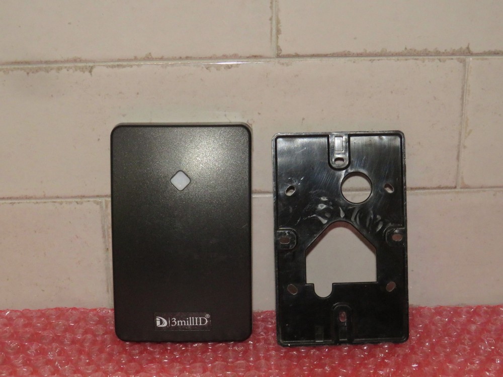 3millID 3MIL-R11320-NB MULTI TECH BLUETOOTH ENABLED MOBILE READER OVER 60 AVAIL