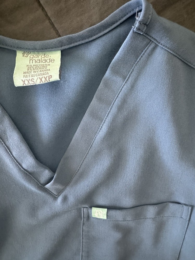 Garde Malade Women’s Scrubs Set Blue Grey Uniform