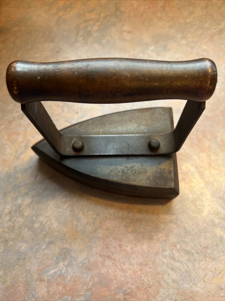 Antique flat sad iron cast iron ironing primitive Swedish Maker signed. #4