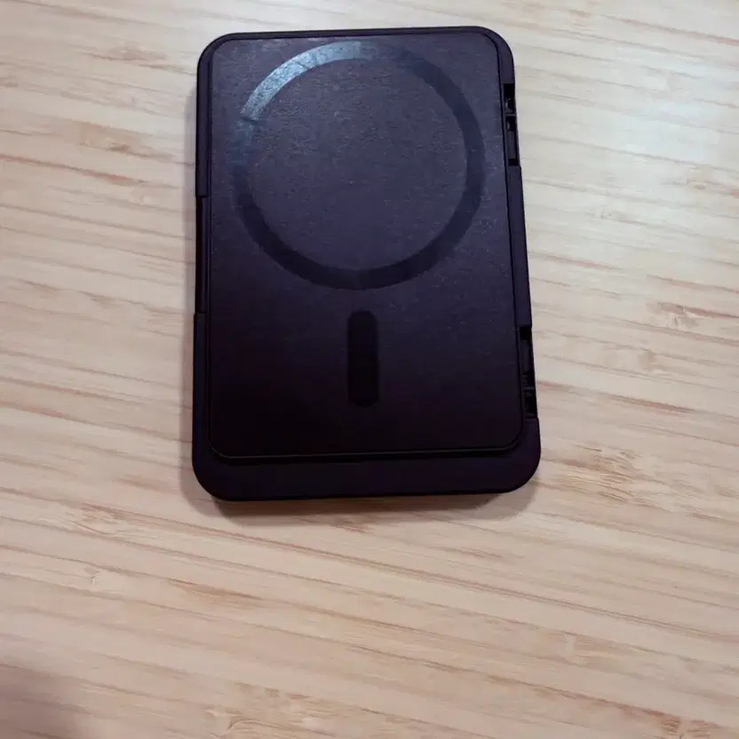 Pelican MagSafe Card Case Official