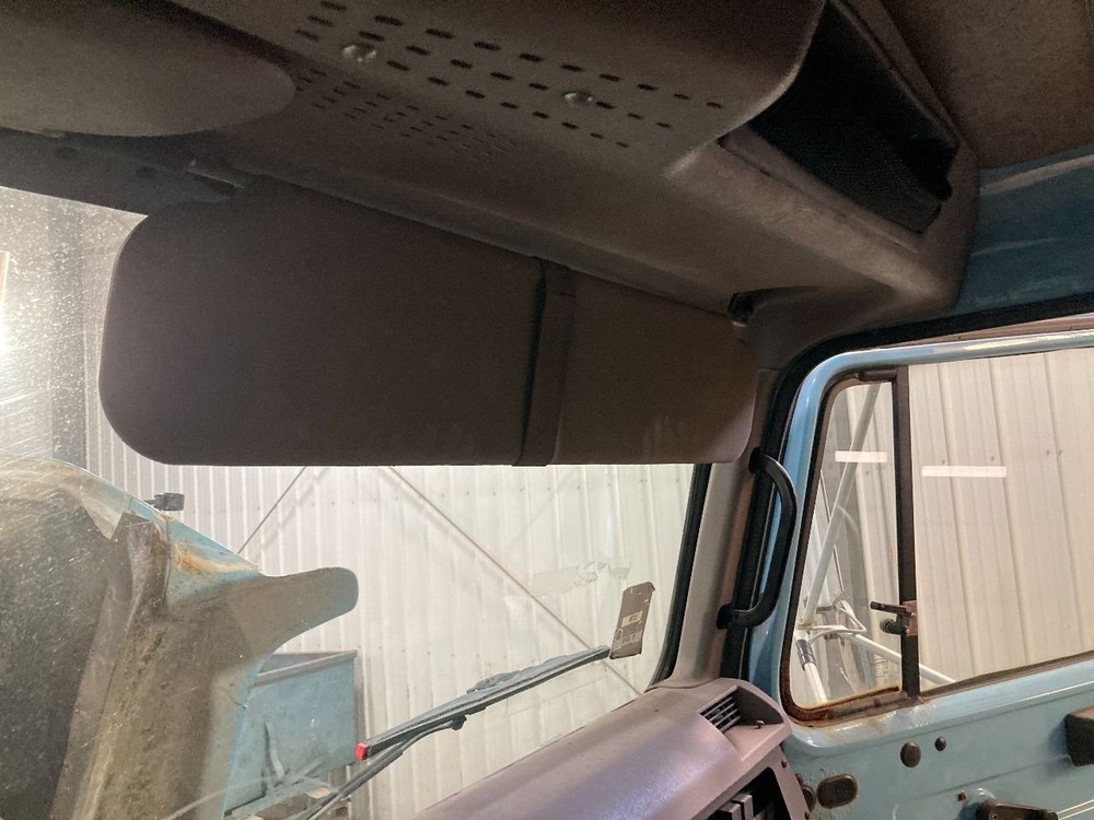 International S2500 Right/Passenger Interior Sun Visor - Used