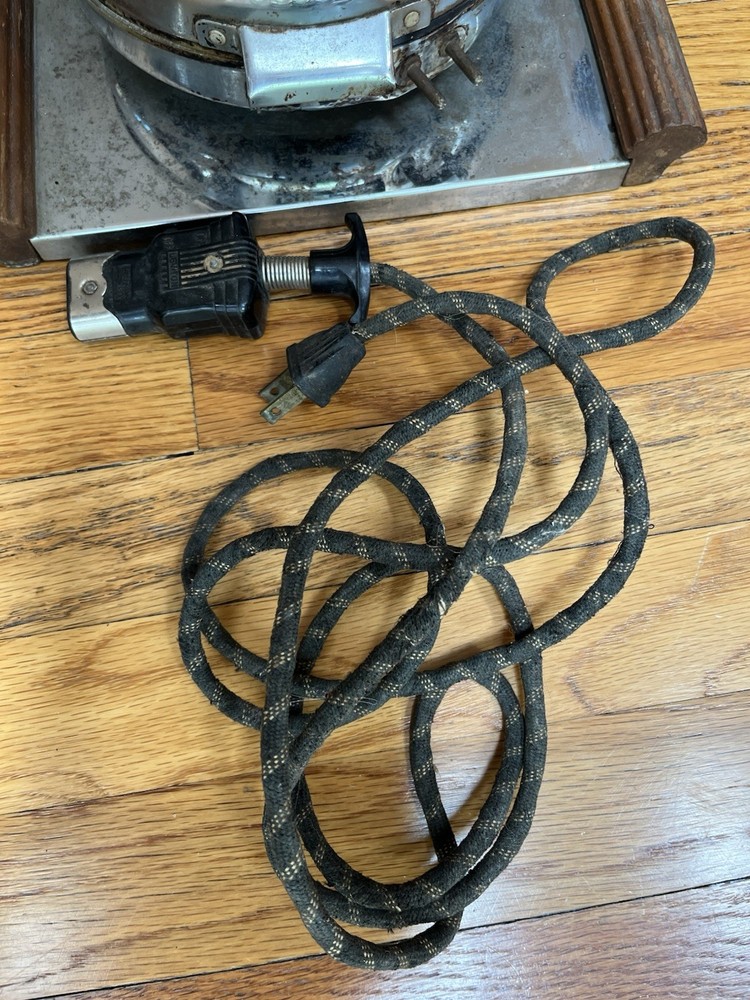 Vintage waffle maker
