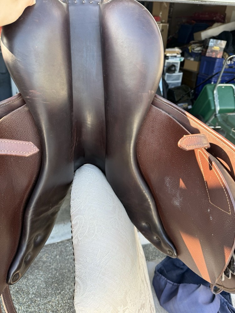 2008 Antares Saddle 17 Seat Excellent Condition