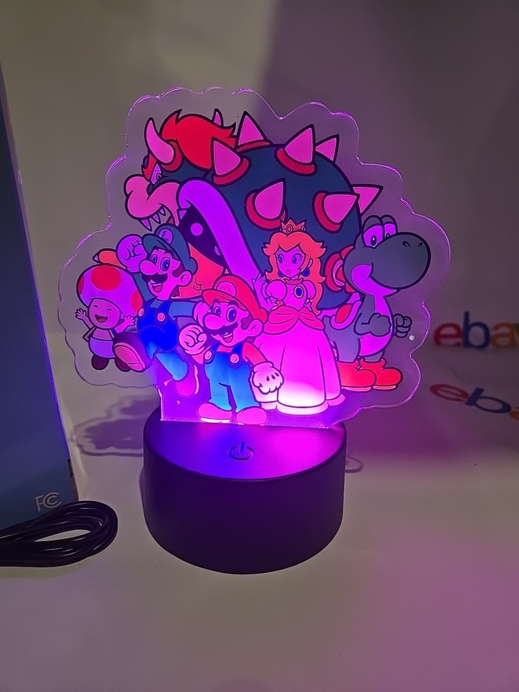 Nintendo Super Mario Acrylic LED Light with Battery or Plug Changes Colors Boxed