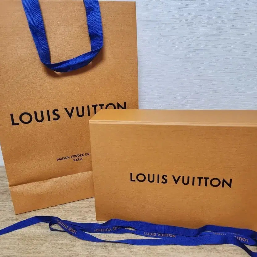 Louis Vuitton Gift Box + Shopping Bag Set Official
