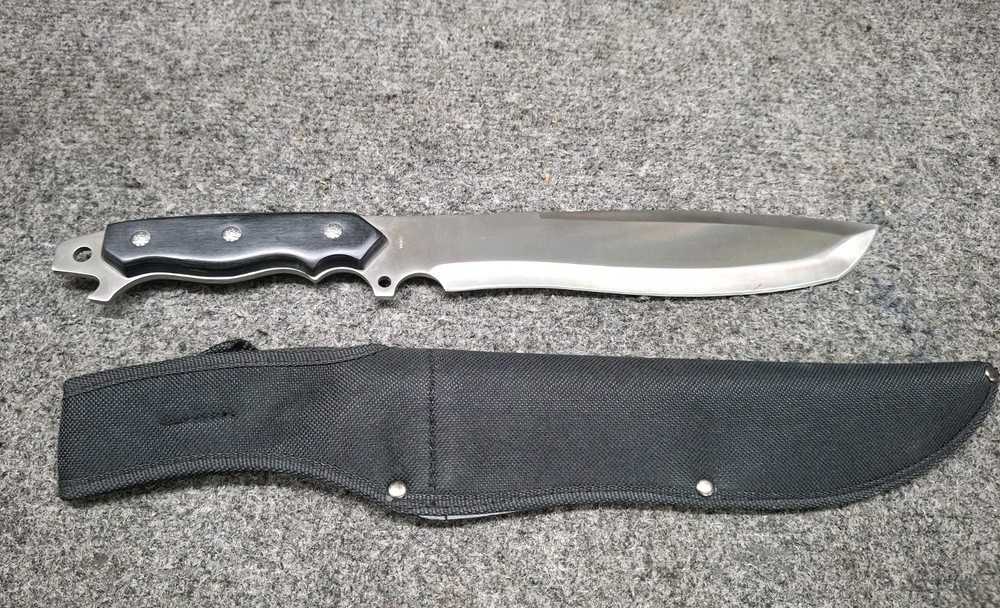Frost Cutlery Bowie Knife. Bx3