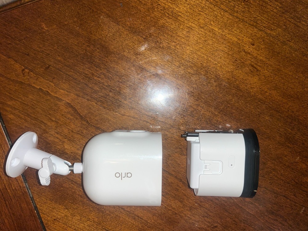 Arlo Pro 5S 2K Spotlight Camera 3 Pack With Solar Panel VMK4360P