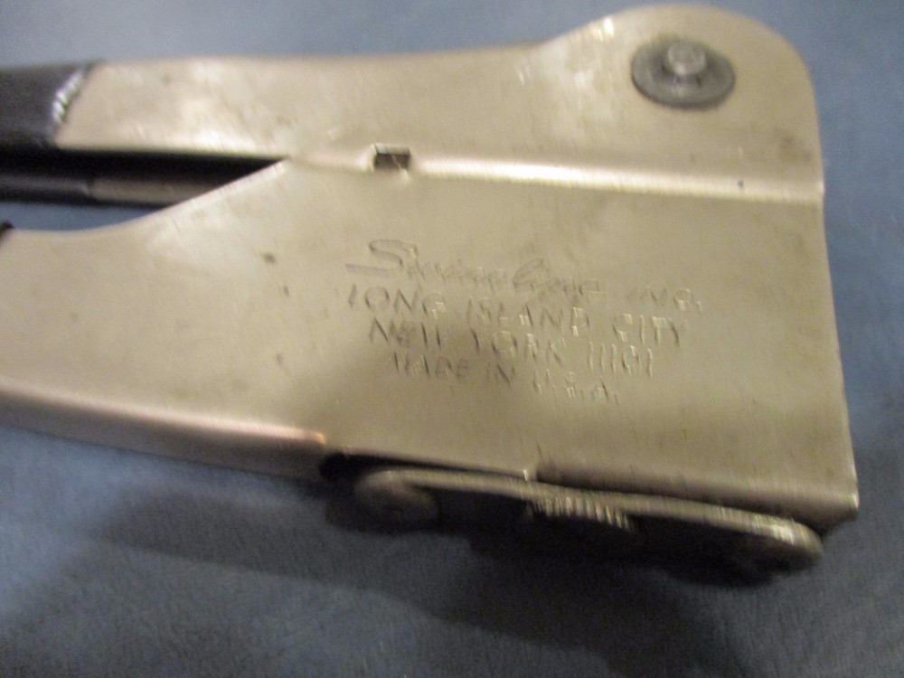 Swingline Riveteer, Pop Rivetool #K110/w/CASE