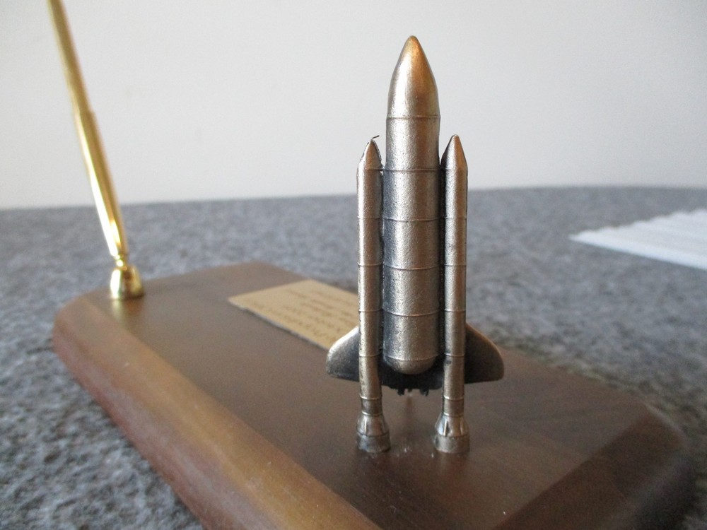 NASA MSFC SPACE SHUTTLE PROPULSION OFFICE DESKTOP EMPLOYEE AWARD