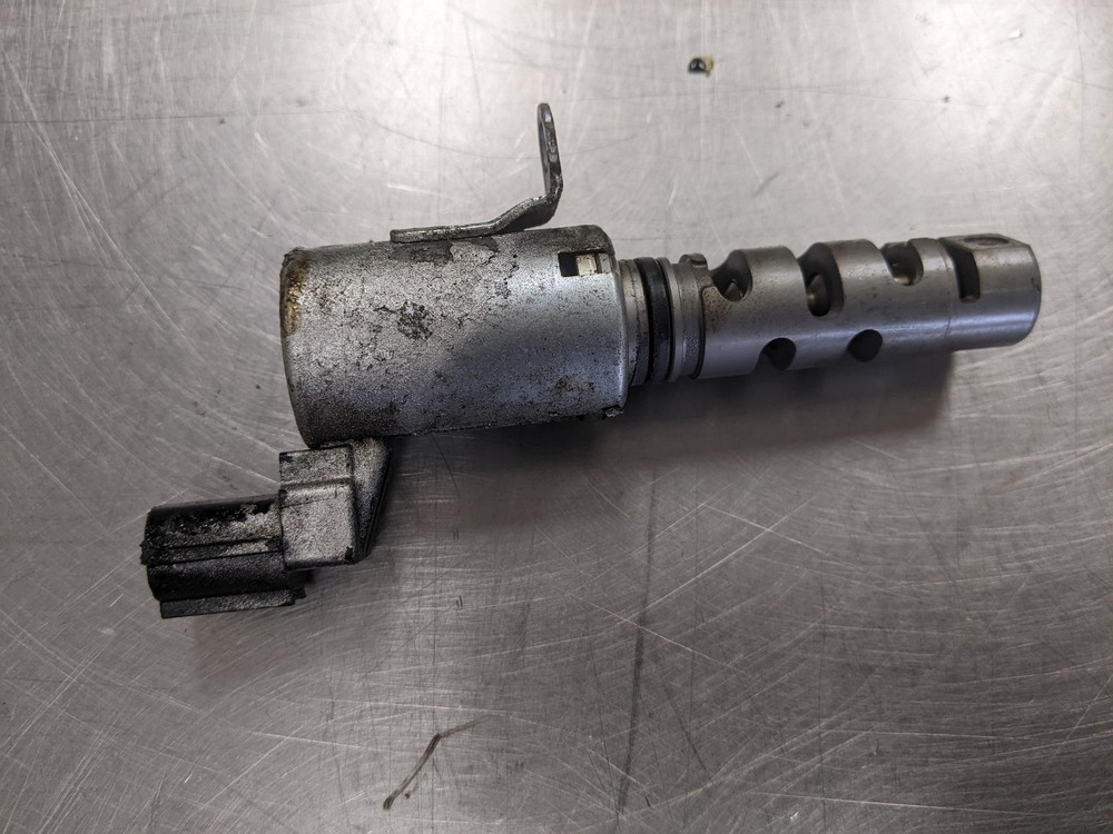 Variable Valve Timing Solenoid From 2007 Jeep Patriot 2.4