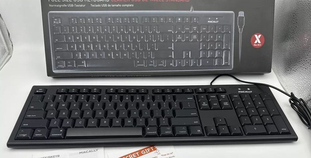 Macally Wired Full Size Keyboard for Apple Mac And Windows- Never Used