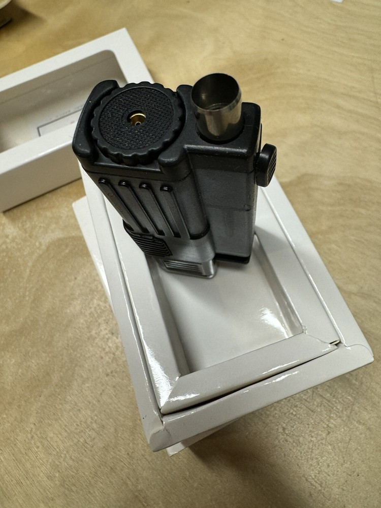 Jetline Gotham LIte Triple Jet Cigar Lighter - Black - New