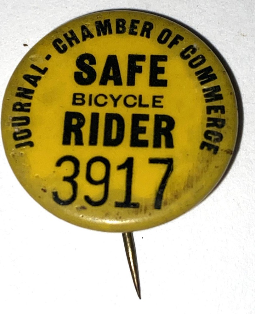 Journal Chamber SAFE BICYCLE RIDER Pin Back advertising Lapel BUTTON #535