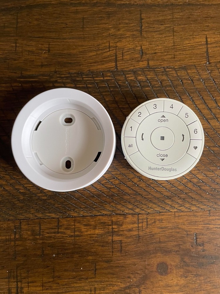 Hunter Douglas Gen 2 White Wall mount remote control