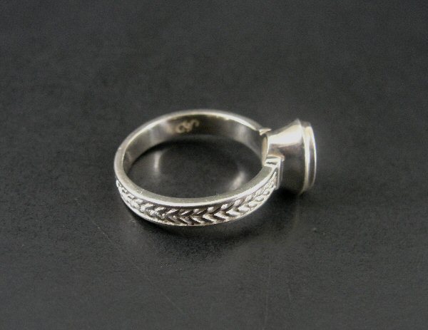 Blue Stone oval Texture Band Sterling Silver 925 Ring Size 5