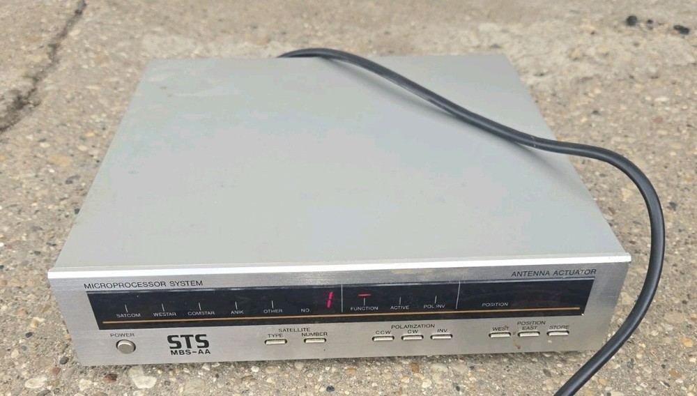Satellite Technology Services STS antenna actuator model MBS-AA-1 powers on