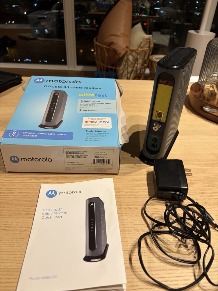 Motorola MB8600 DOCSIS 3.1 Cable Modem - Black