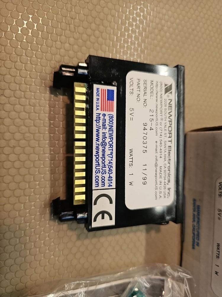 NEWPORT ELECTRONICS MODEL 215-4 VOLTMETER NEW