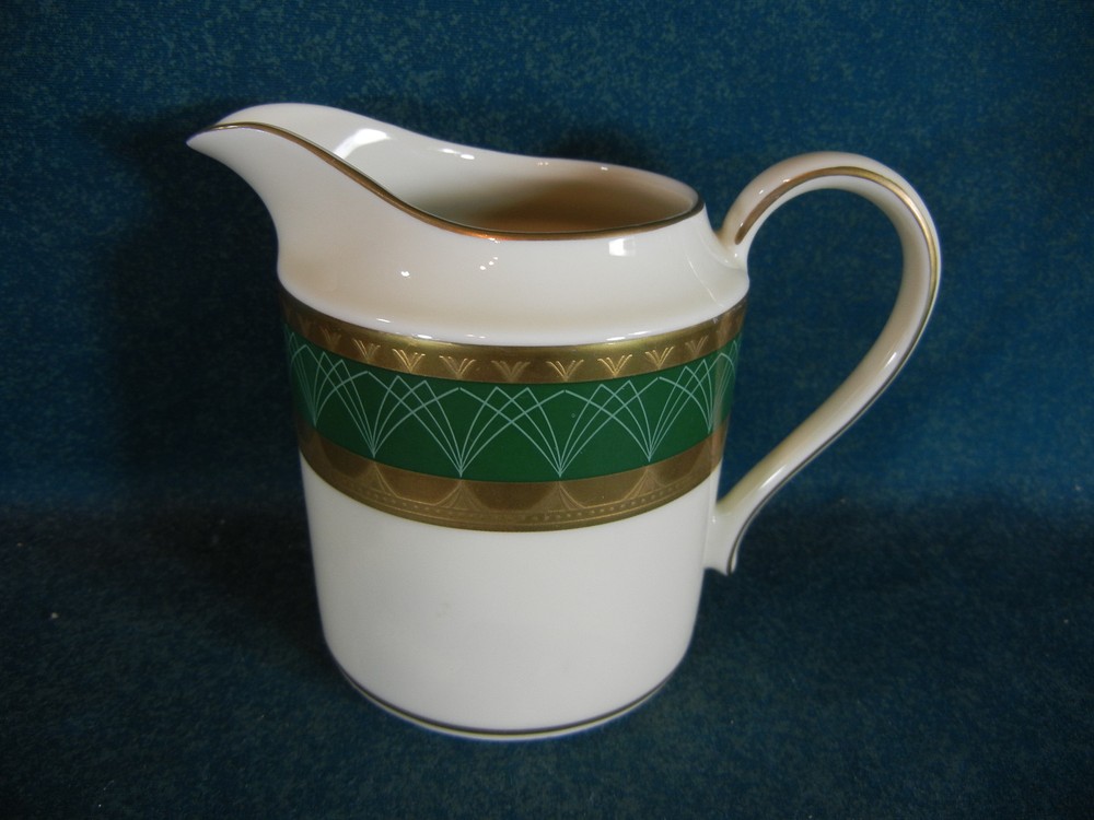 Mikasa Ventana Emerald Creamer