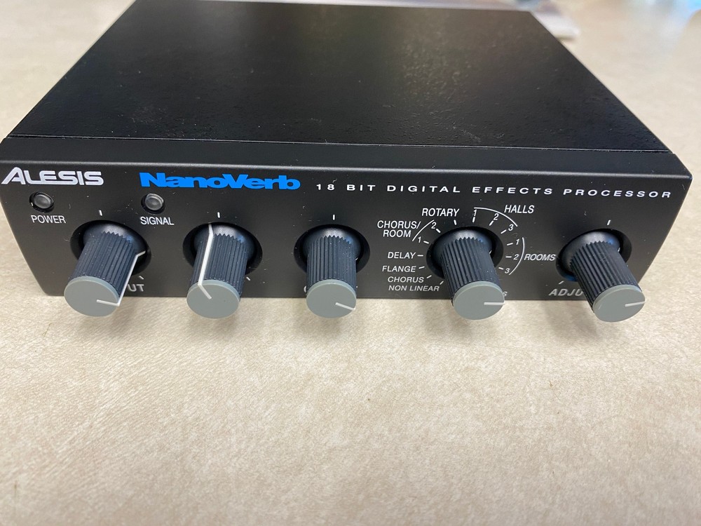 Nanoverb 18 Bit Digital Effects Processor by Alesis